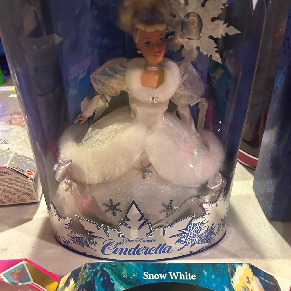 Barbie Collection - Picture 10 of 16